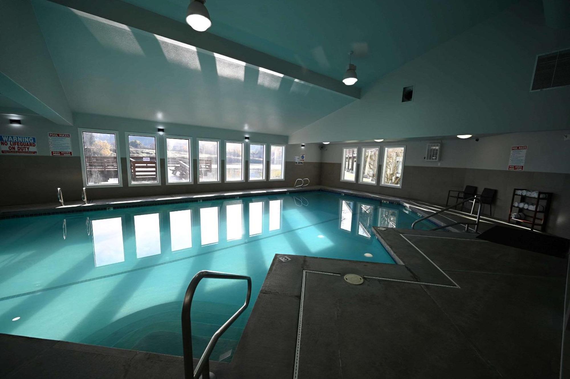Edgewater Inn And Suites, Ascend Hotel Collection Кус Бей Екстериор снимка