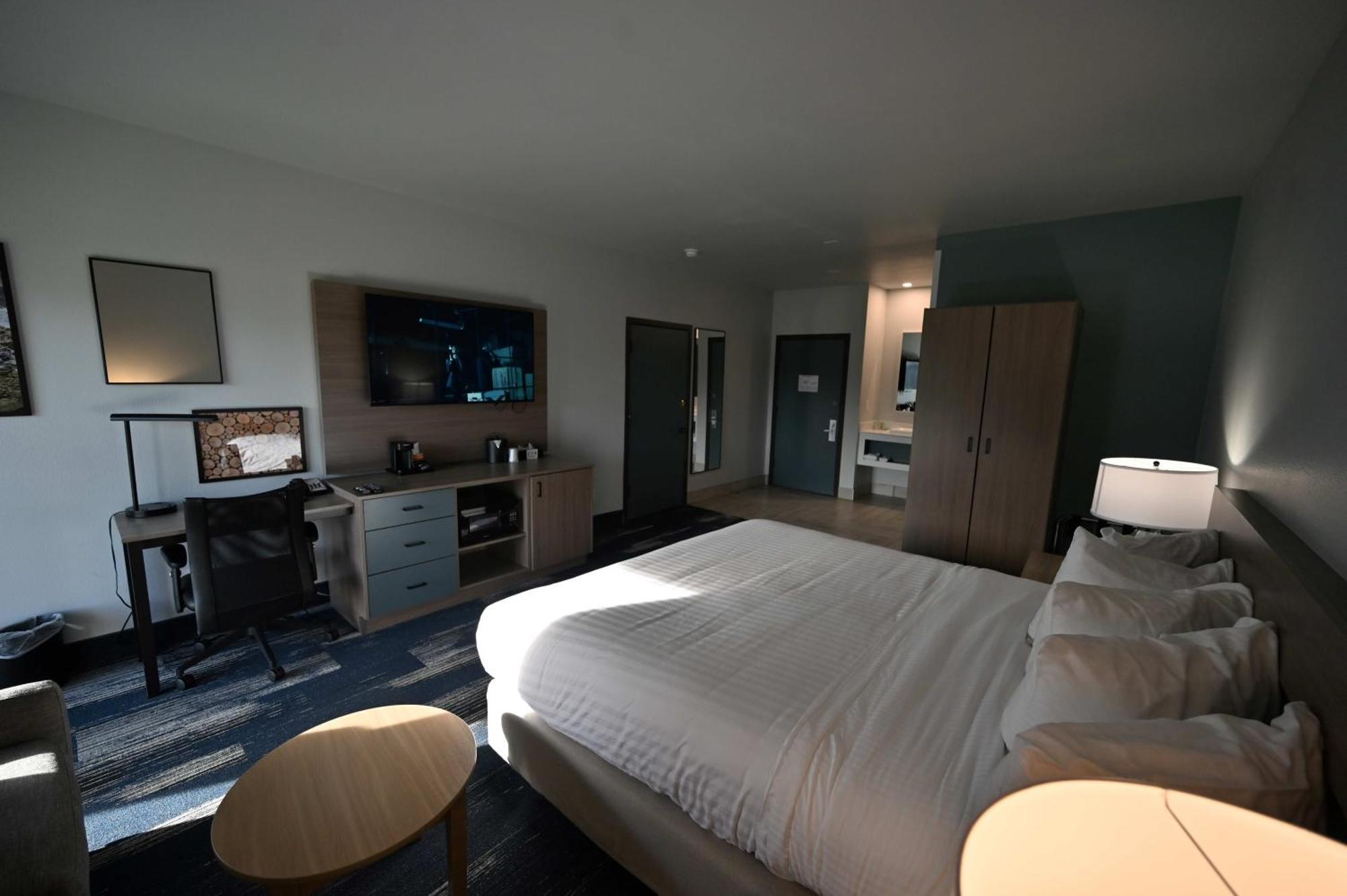 Edgewater Inn And Suites, Ascend Hotel Collection Кус Бей Екстериор снимка