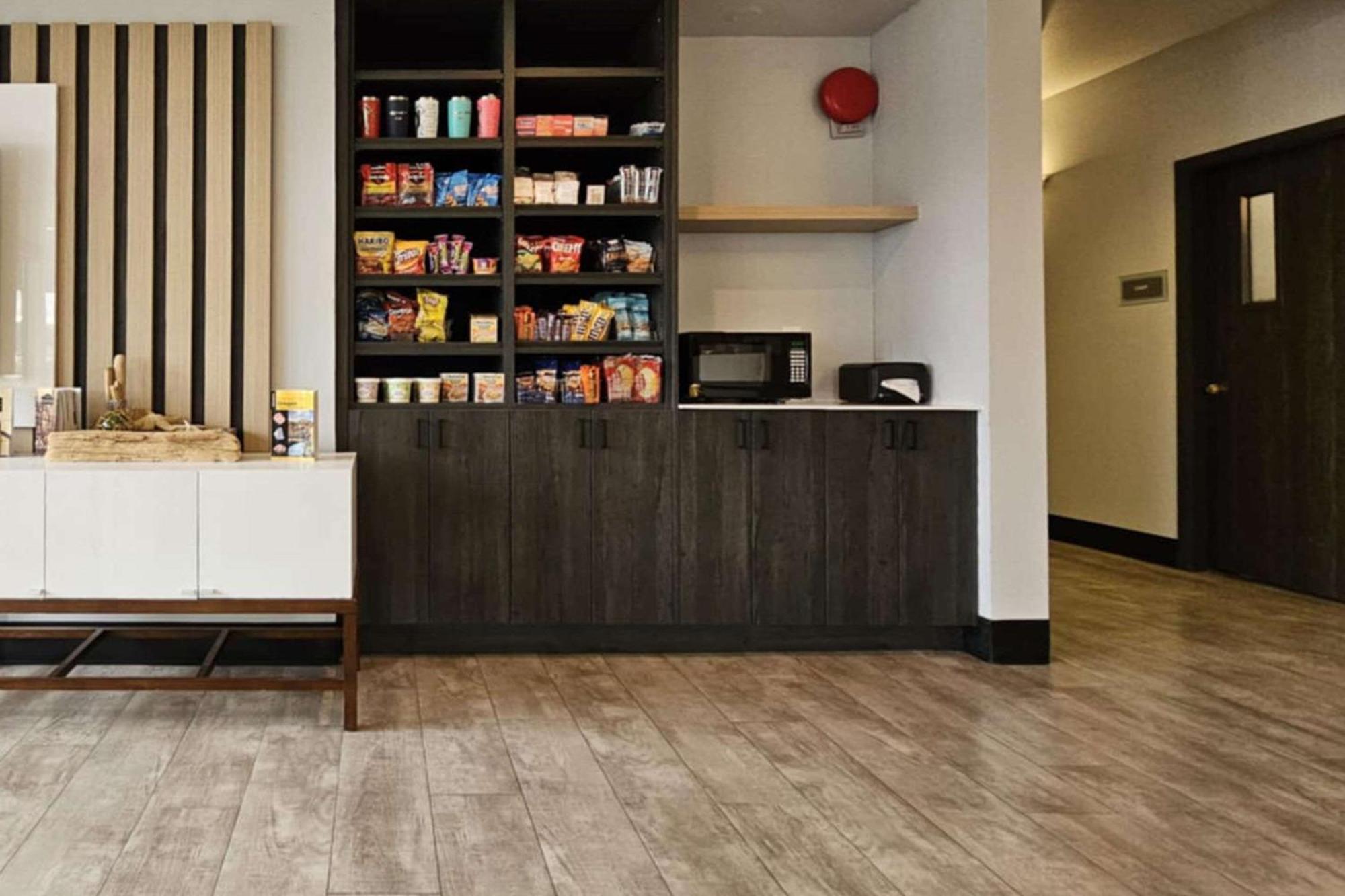 Edgewater Inn And Suites, Ascend Hotel Collection Кус Бей Екстериор снимка