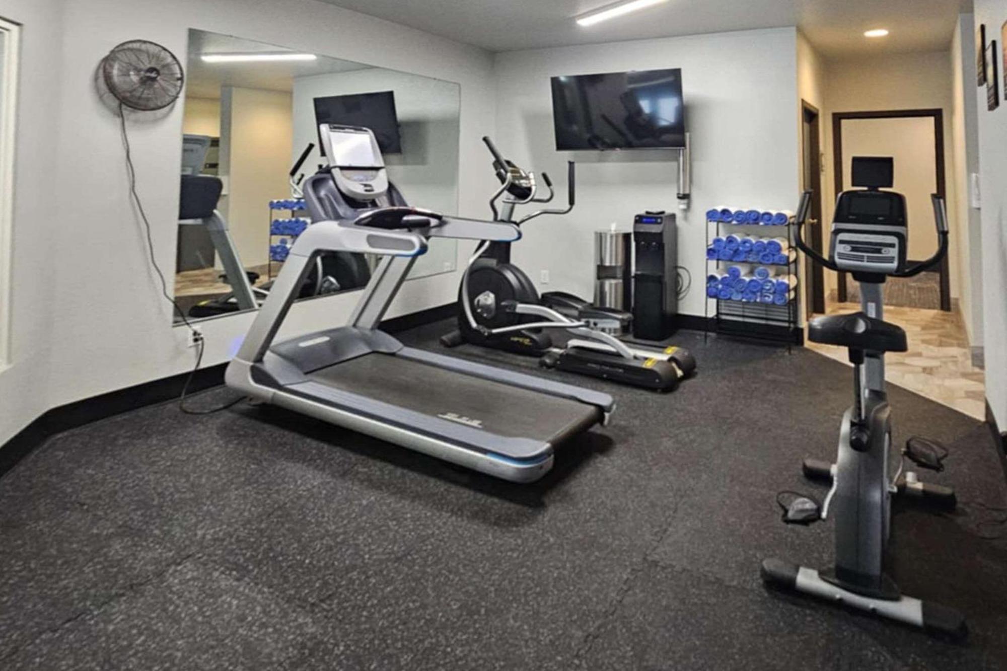 Edgewater Inn And Suites, Ascend Hotel Collection Кус Бей Екстериор снимка
