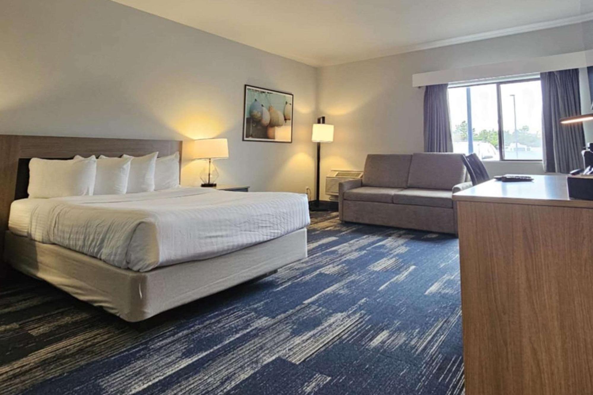 Edgewater Inn And Suites, Ascend Hotel Collection Кус Бей Екстериор снимка