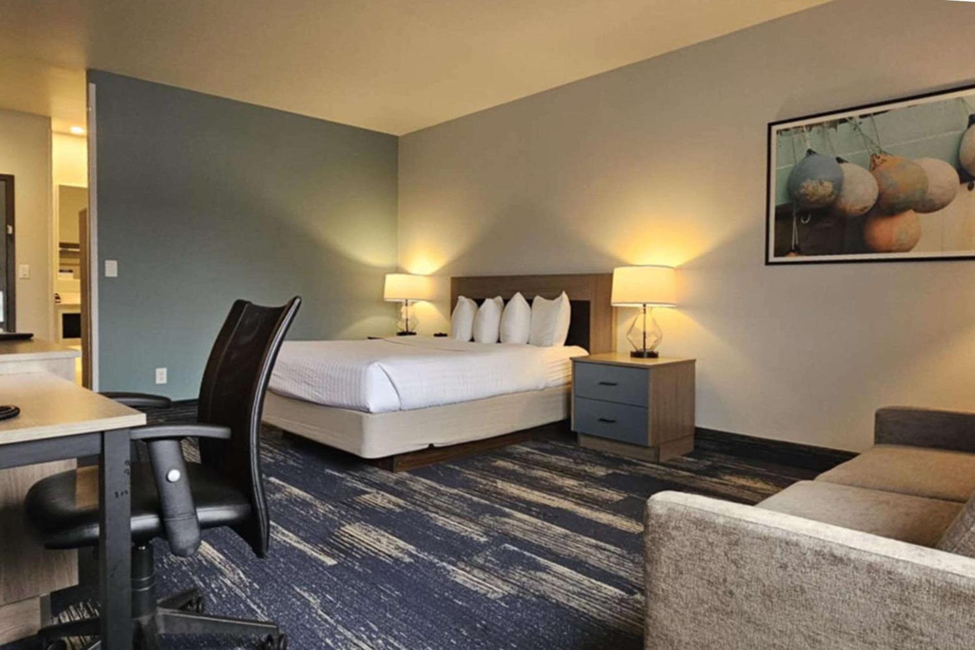 Edgewater Inn And Suites, Ascend Hotel Collection Кус Бей Екстериор снимка